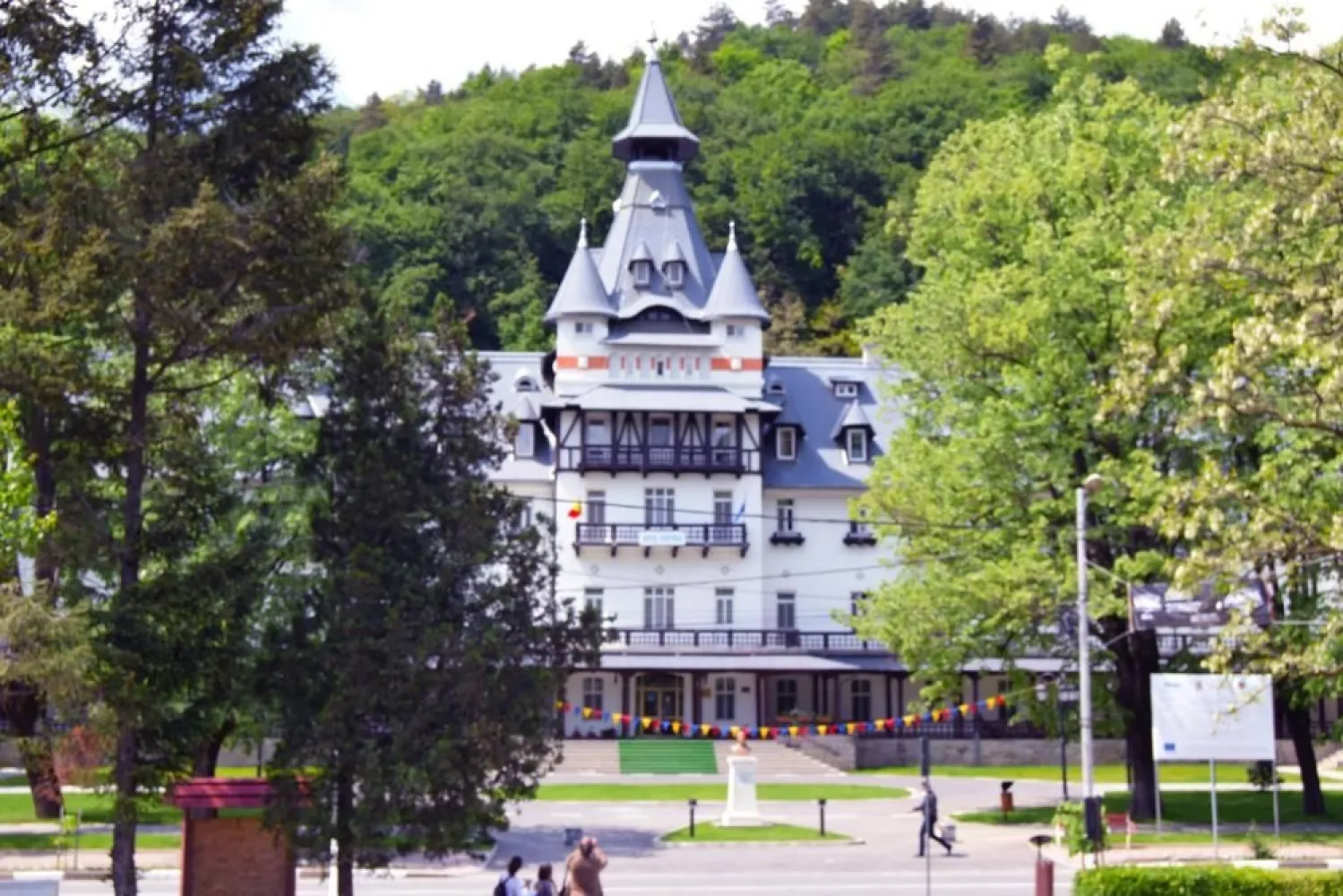 Hotel Central - Calimanesti Caciulata